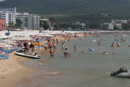 Bulgaria Sea Water Reaches 30 Degrees